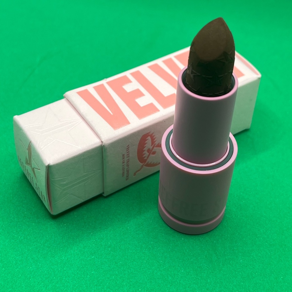 NEW JSC Velvet trap in Dominatrix